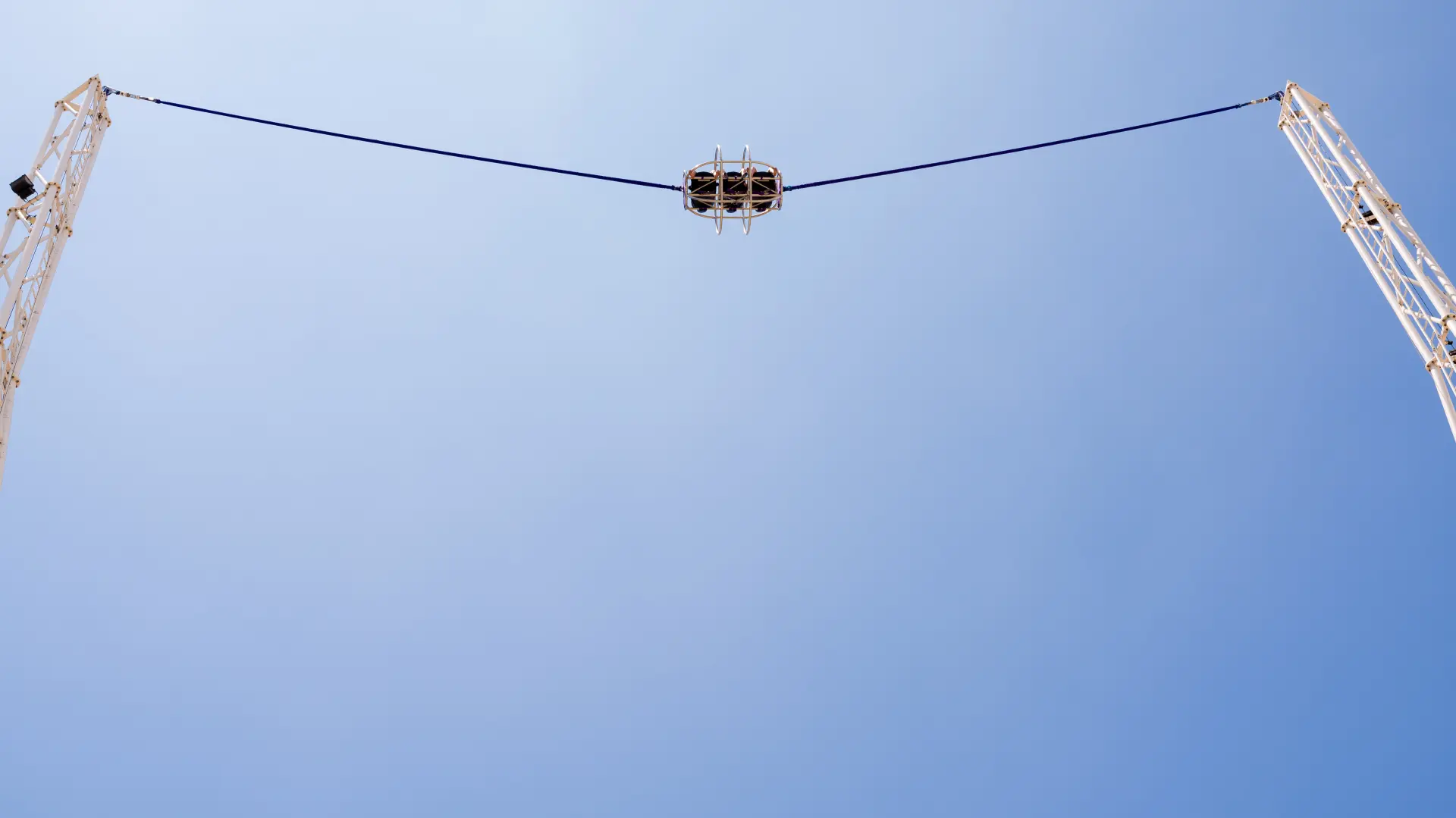 luna-park shutterstock_138646697-69ee0b730b170.webp