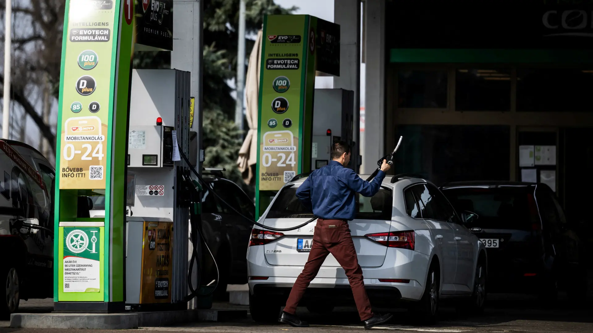 mol REUTERSMarton Monus-69f1eeeb1f643.webp