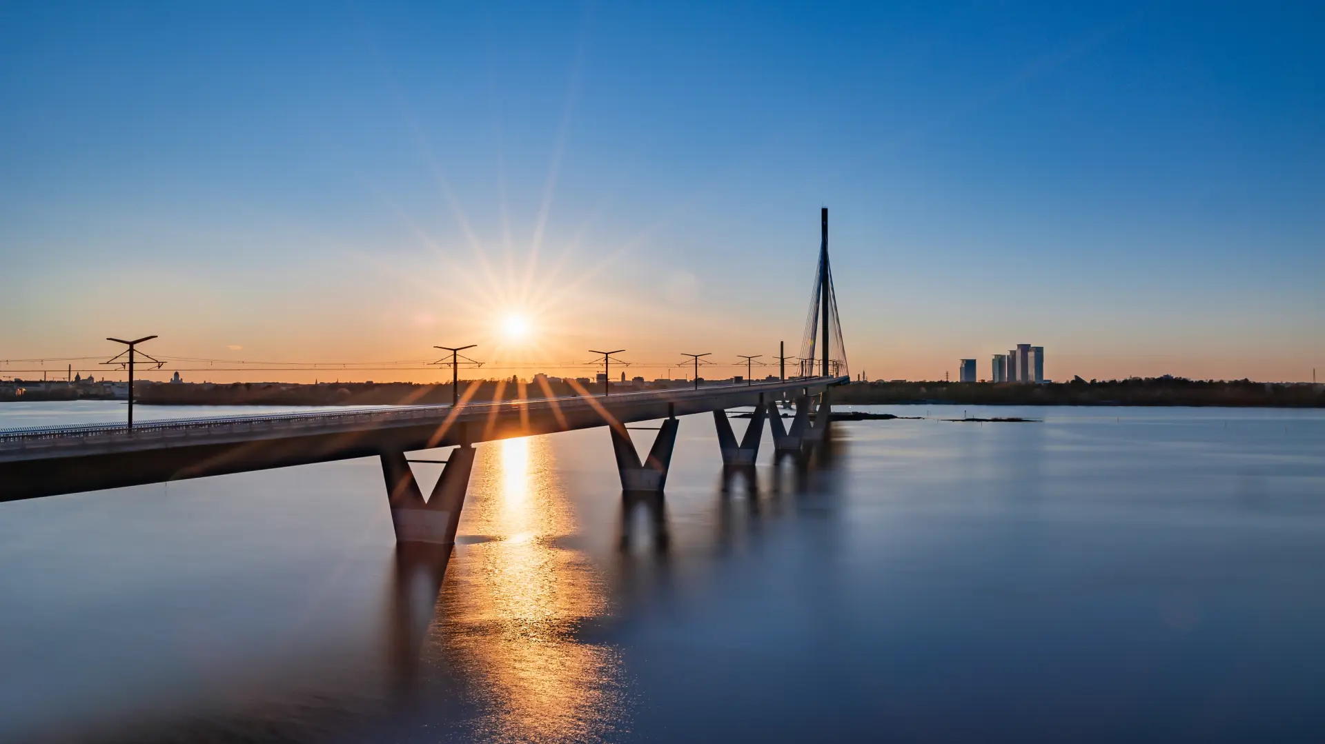 most kruunuvuorensilta shutterstock_2769512645-69eb733ec70cb.webp