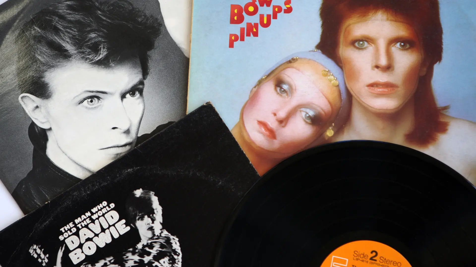 profimedia-0183957411 dejvid bouvi-69dd025304160.webp