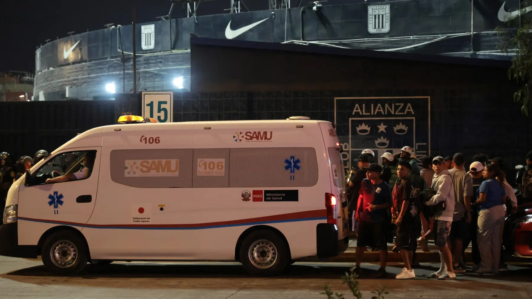 profimedia-1088516417 stadion lima obrusavanje navijaci povređeni alehandro vilanueva-69d0b2d5aaf11.webp