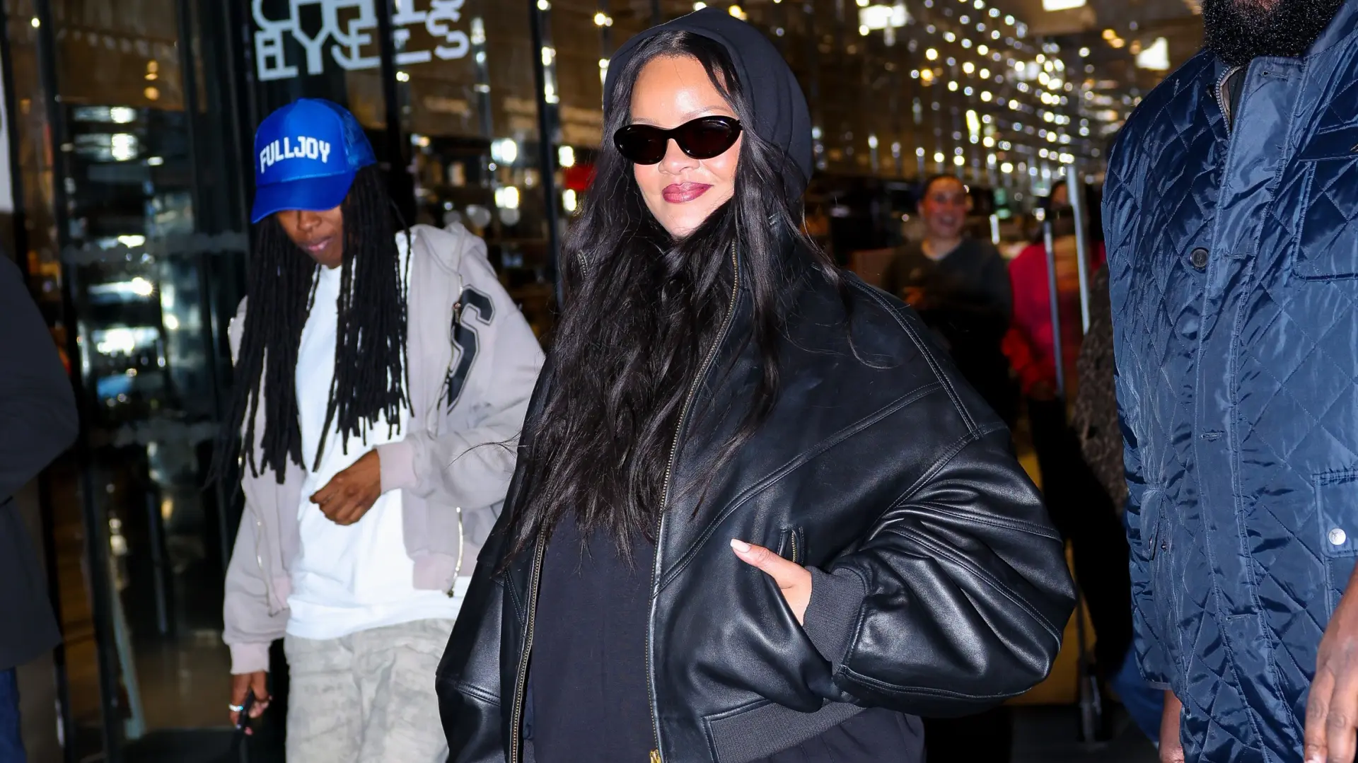 profimedia-1089119506 rijana rihana-69d554aacd393.webp