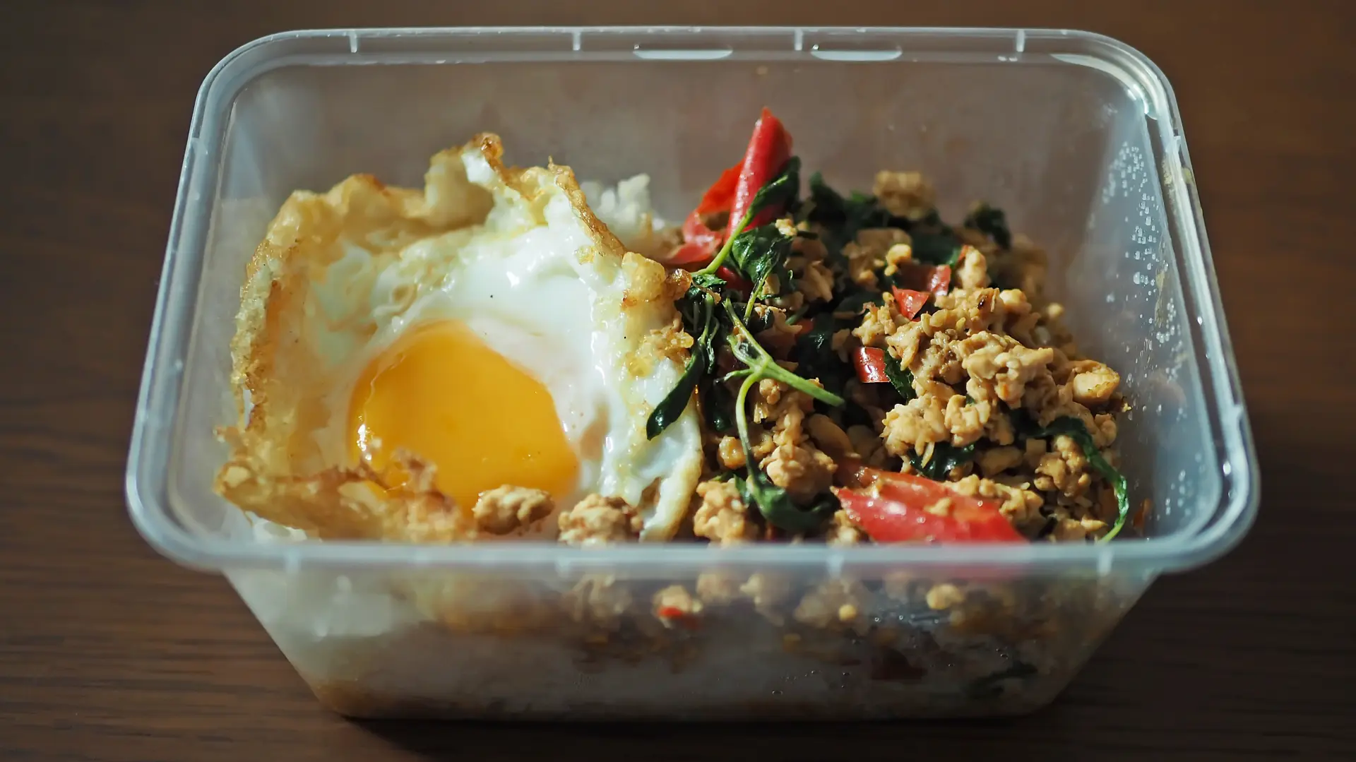 shutterstock_1068853175 mikroplastika činijica činija hrana jaja-69ce85ab76d9e.webp