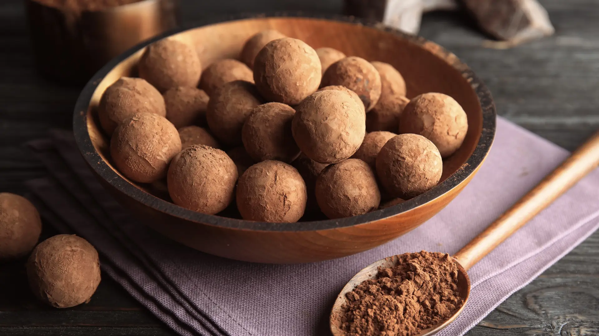 shutterstock_1338195503 Tiramisu kuglice kolači čokoladne-69eb0f8fc1500.webp