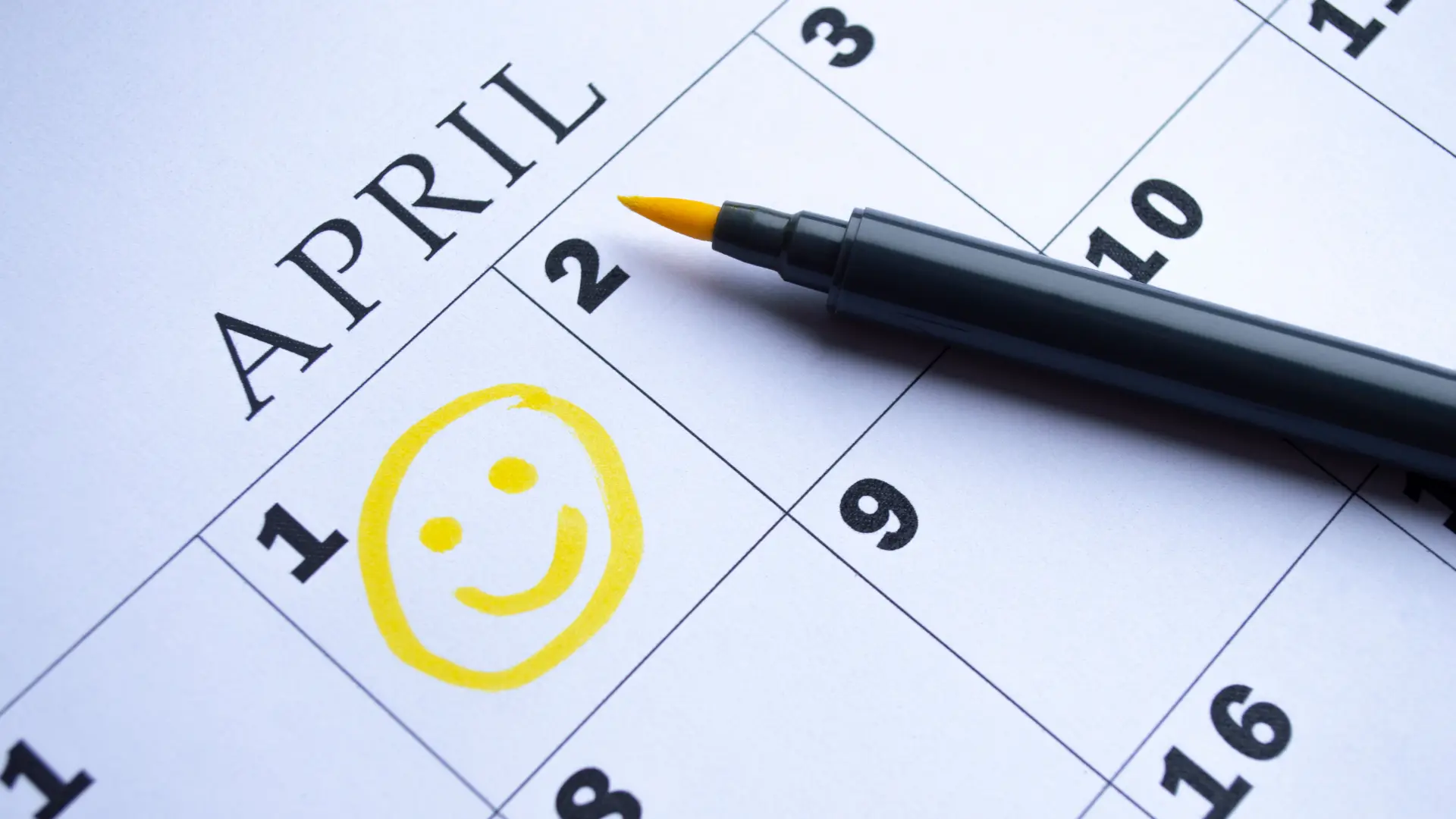 shutterstock_1936430977 prvi april svetski dan šale 1. april prvoaprilske šale-69cd1ef9cb7d2.webp