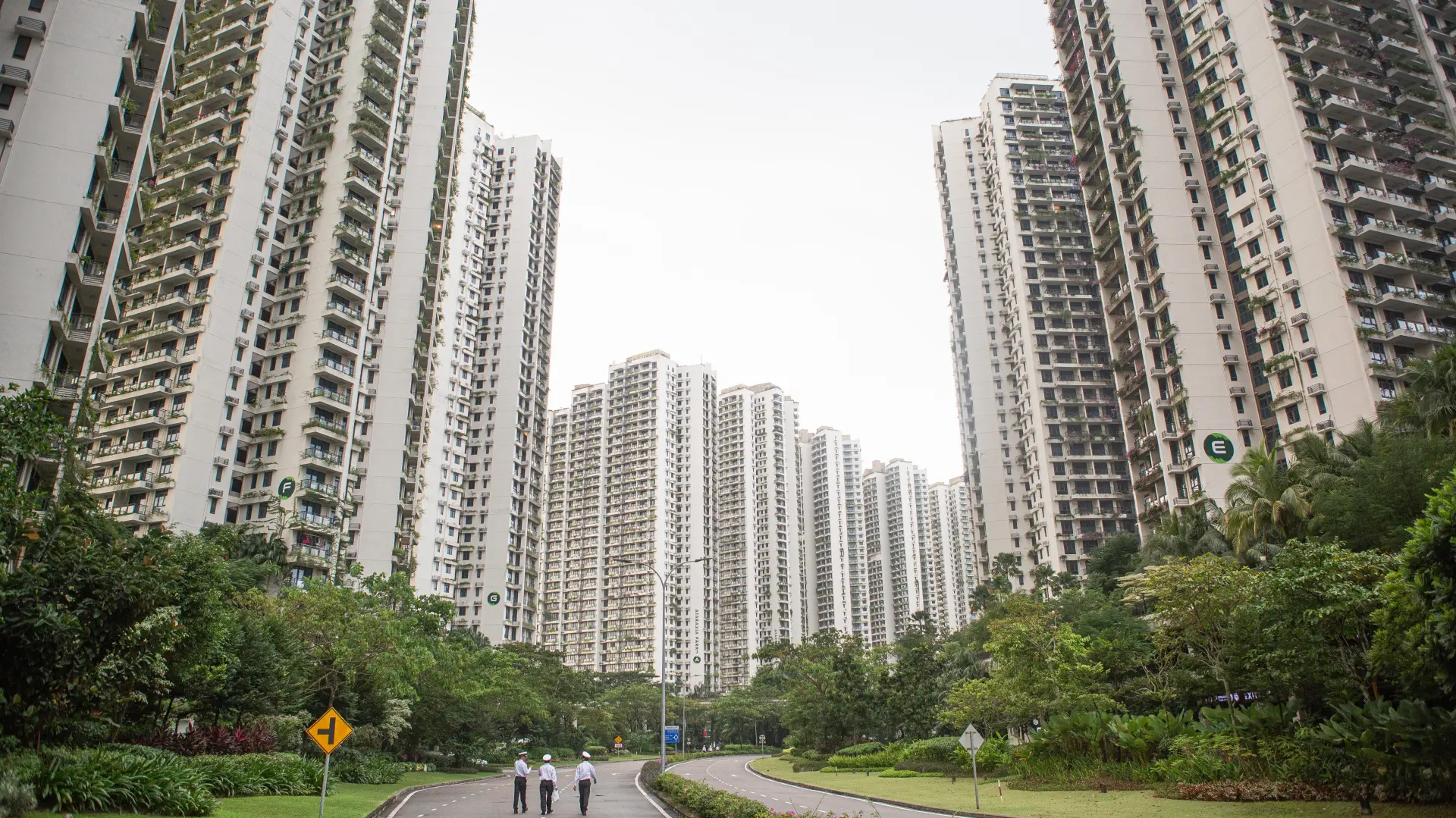 shutterstock_2326617415 Forest Siti u Maleziji forest city grad duhova-69d4fd58dd4d3.webp