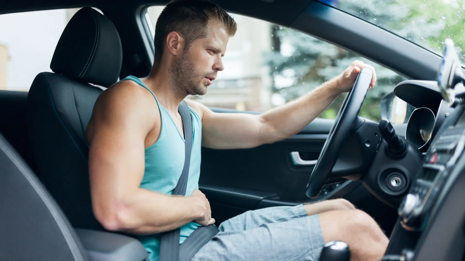 stomačni problemi auto toalet Shutterstock-69eb75c79b969.webp