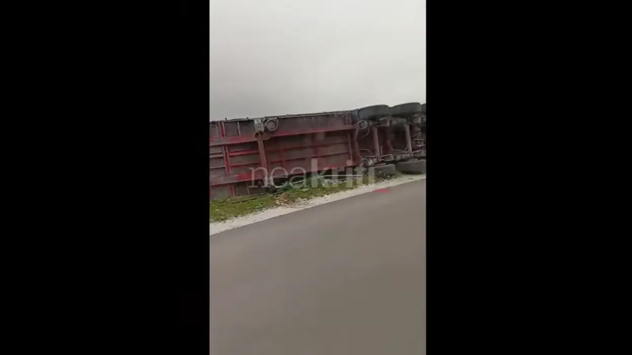 tornado u grčkoj printscreen youtube neakriti.gr-69cd76acd8684.webp