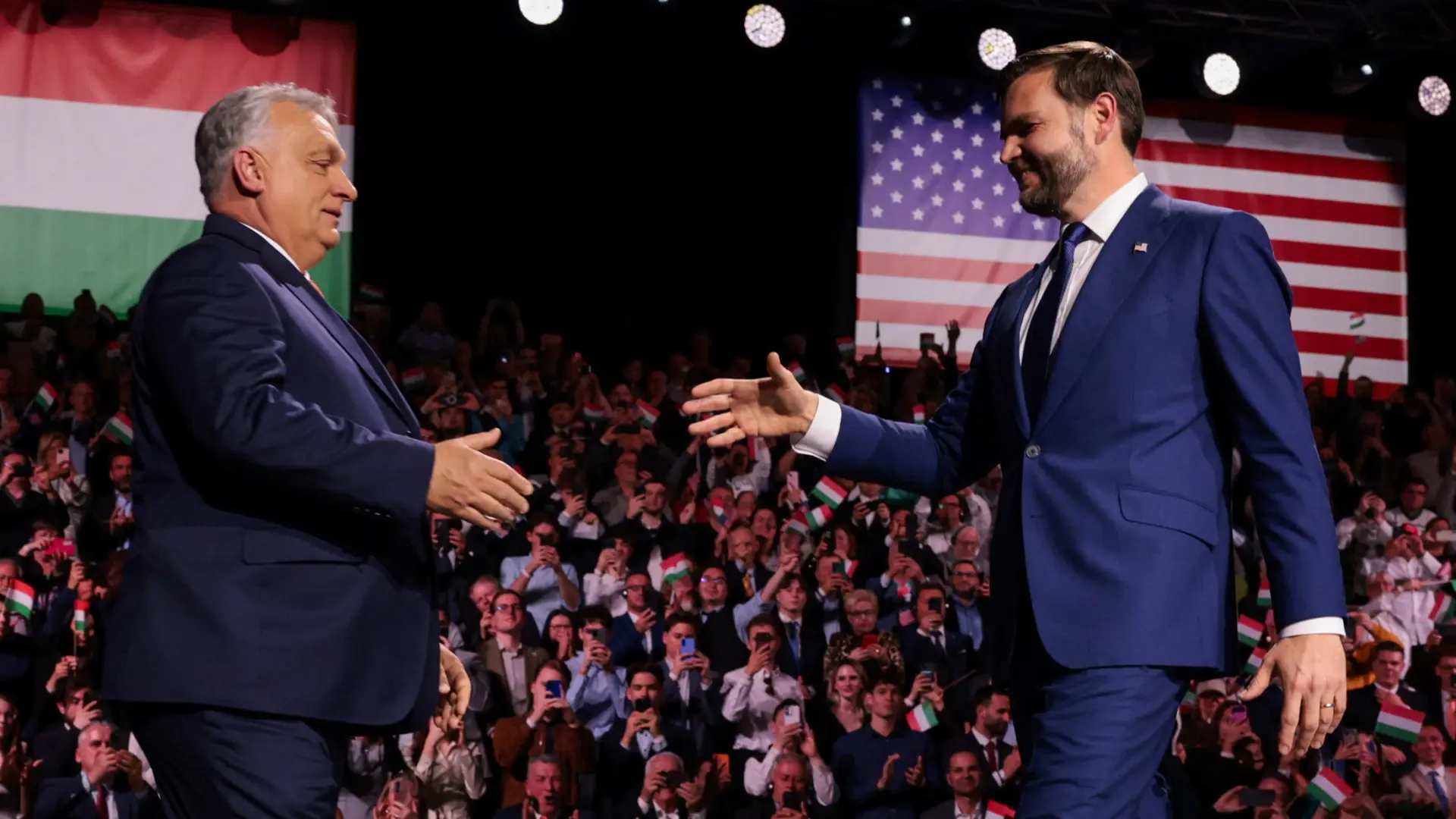 viktor orban i džej di vens REUTERSJonathan Ernst-69d78540261b3.webp