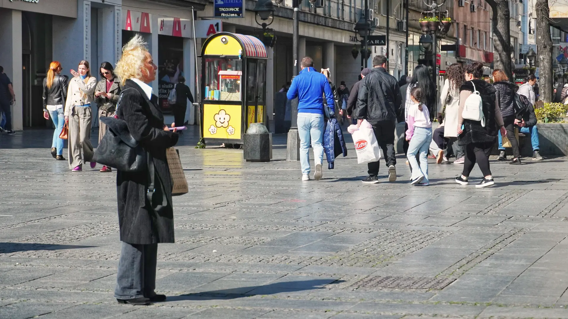 vreme vremenska beograd ljudi šetnja knez mihailova ulica pešaci TANJUG VLADIMIR ŠPORČIĆ-69d8c87d92062.webp