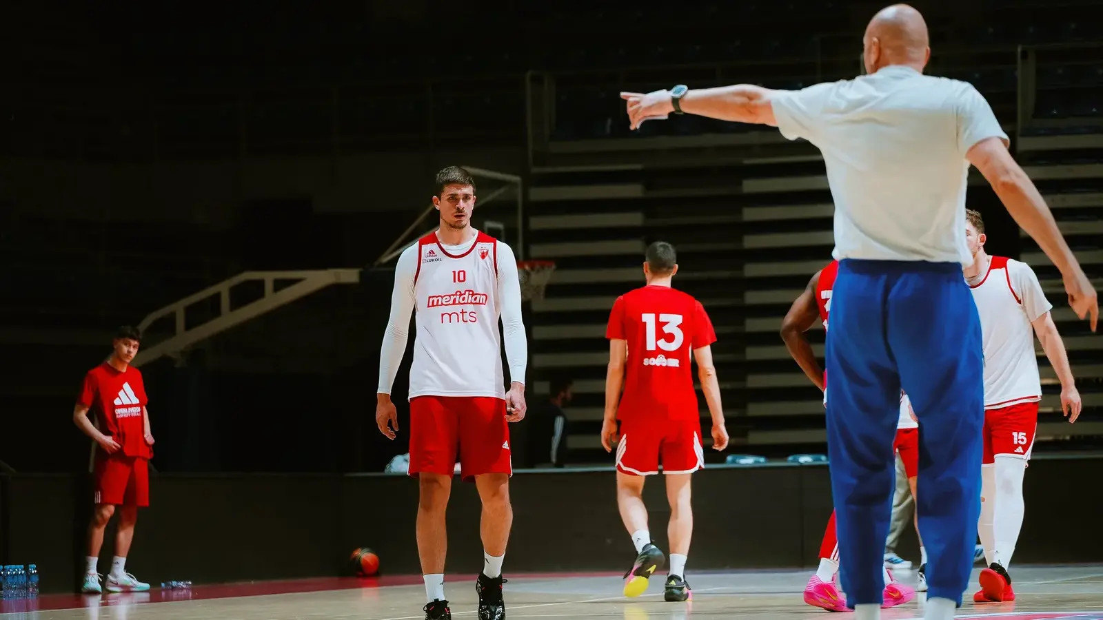 zvezda kk crvena zvezda-69f0cb1d0a284.webp