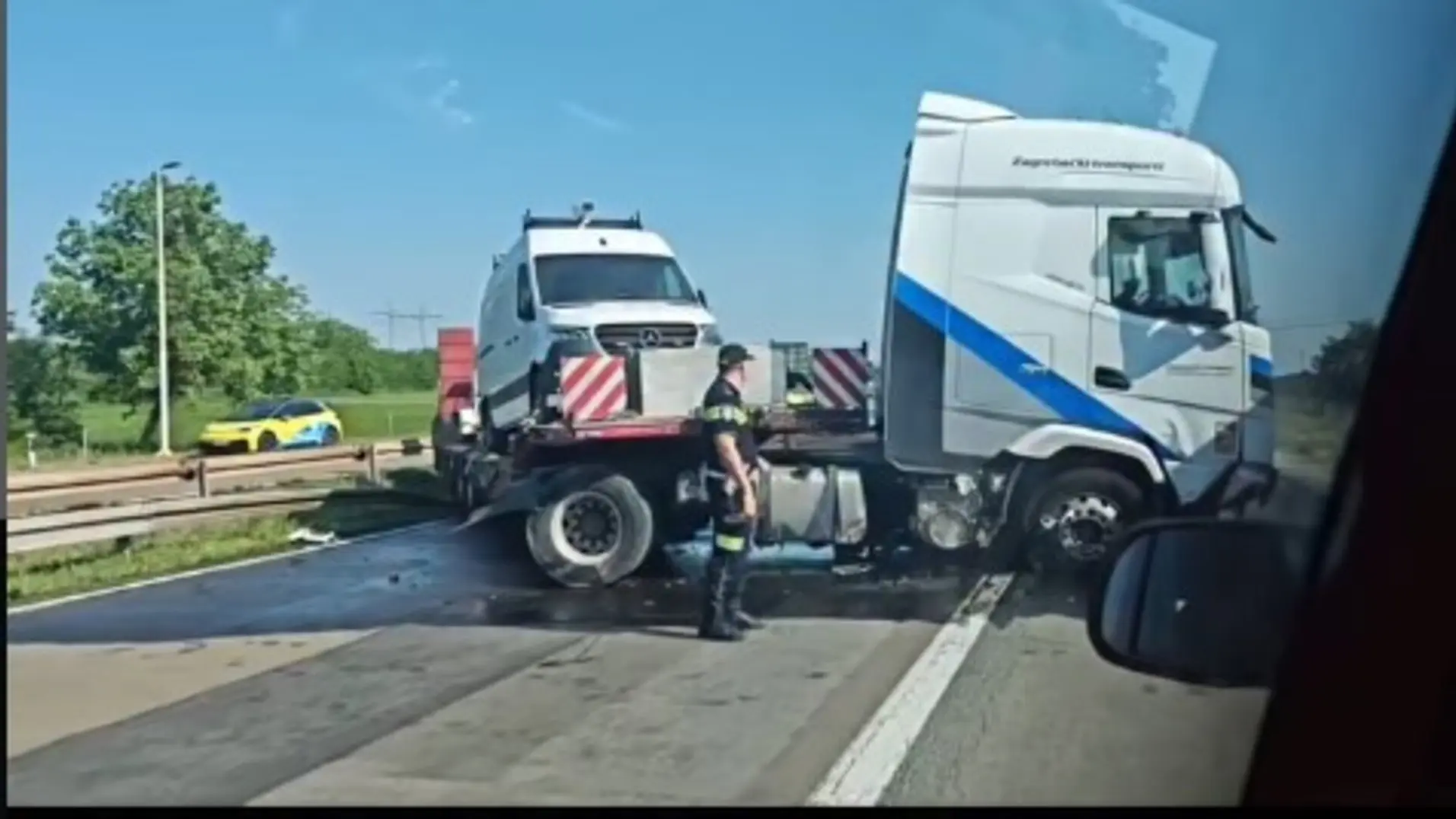 šleper probio zaštitnu ogradu printscreen instagram 192_rs (1)-6a1559da5c9a1.webp