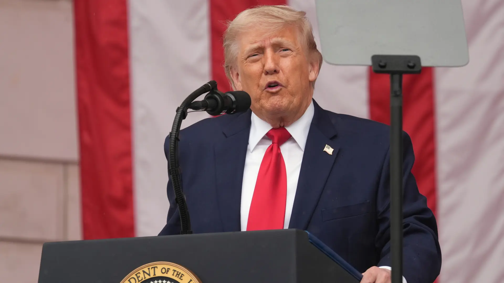 AP, Donald Tramp (16)-6a19b46719c5d.webp