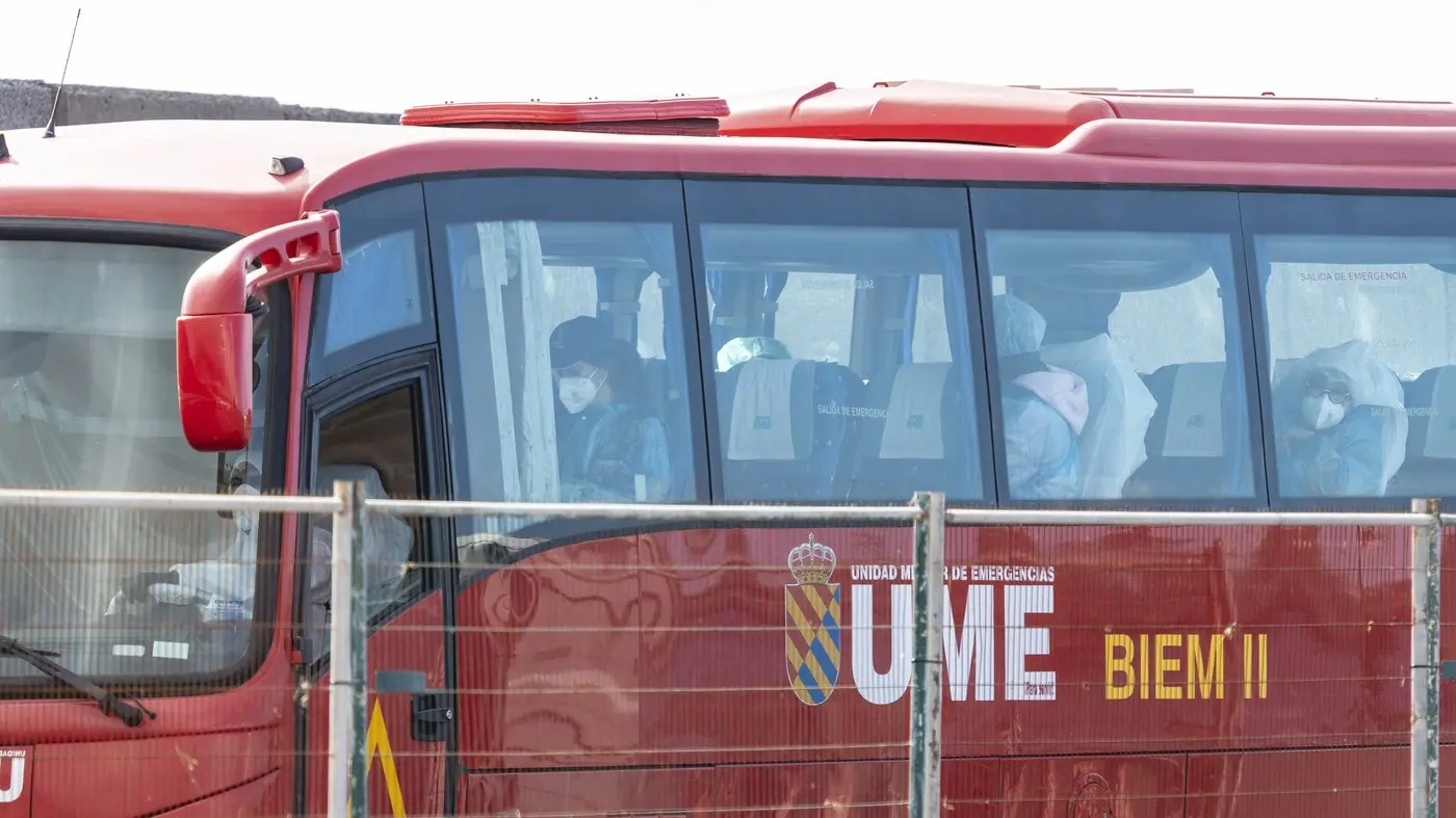 Hantavirus kruzer homdijus putnici Prvi avion sa španskim putnicima evakuisanim sa kruzera MV Hondius, gde je izbio hantavirus, poleteo je danas sa Tenerifa ka Madridu, gde će putnici biti smešteni u karantin u vojnoj boln-6a00710a2a10b.webp