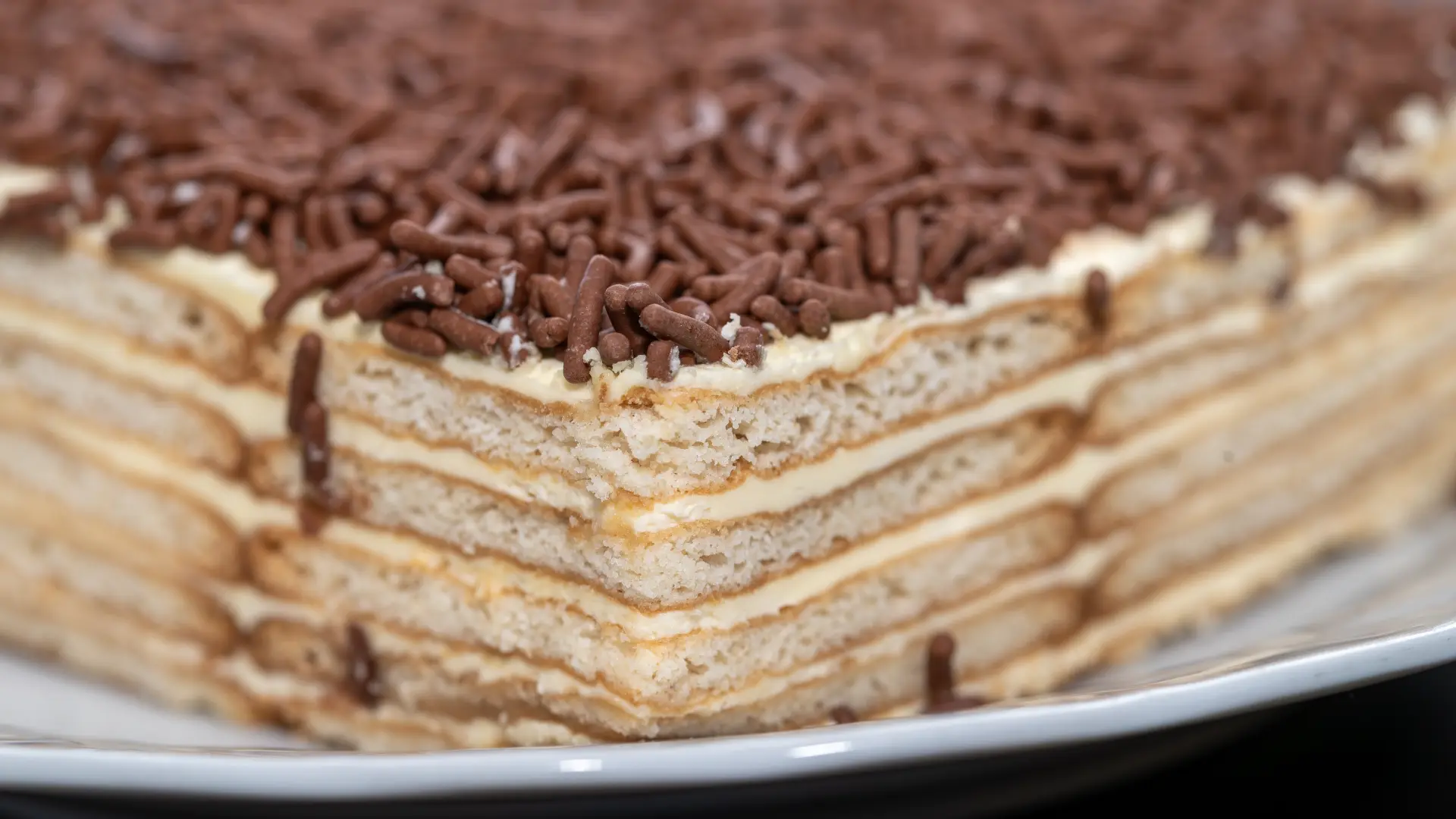 Keks torta Shutterstock-69f8cd78934a2.webp