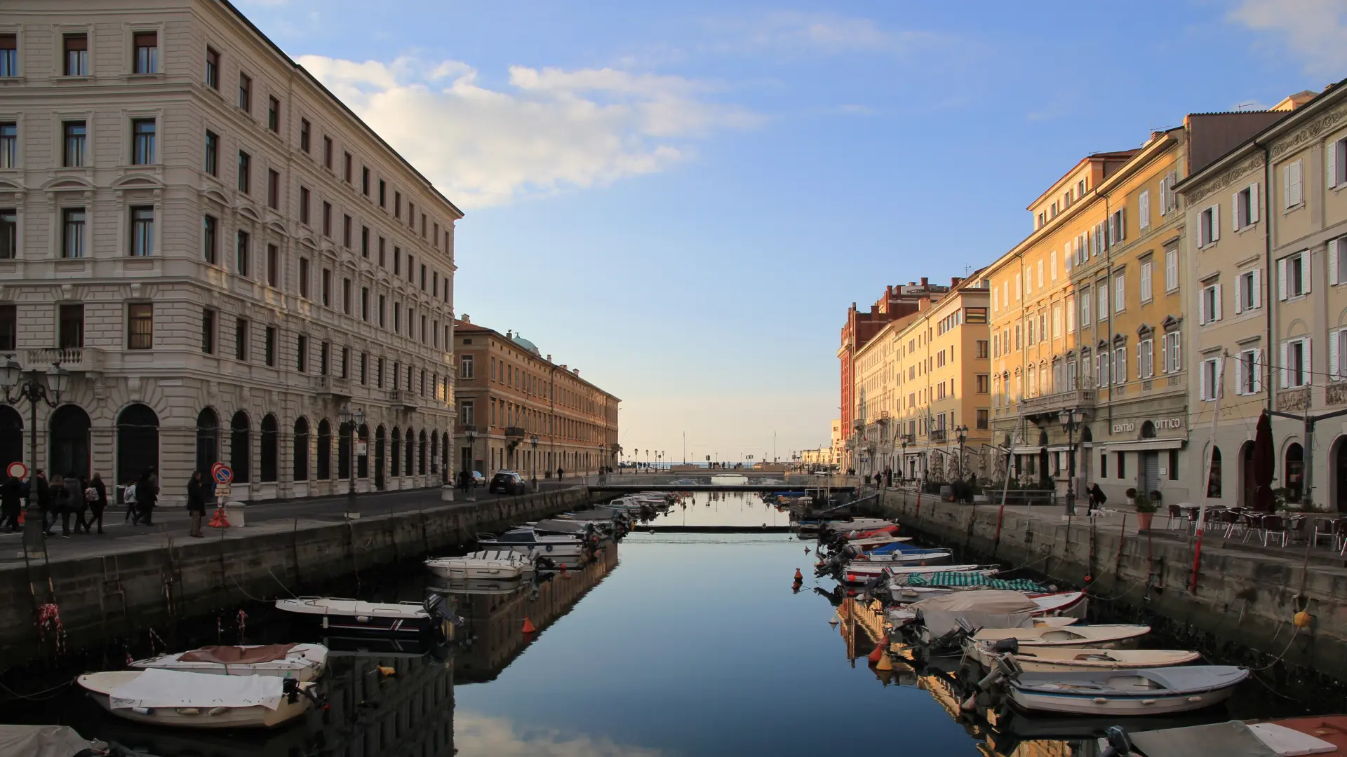 Trst Italija kanal Pixabay-6a0c6427cfb95.webp