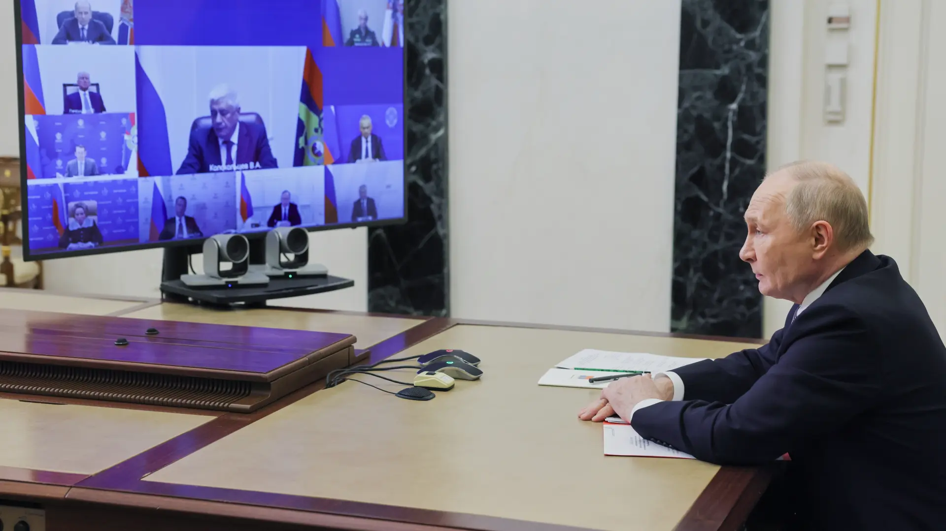 Vladimir Putin Tanjug Sputnik, Kremlin Pool Photo via AP-6a113f99ba44a.webp