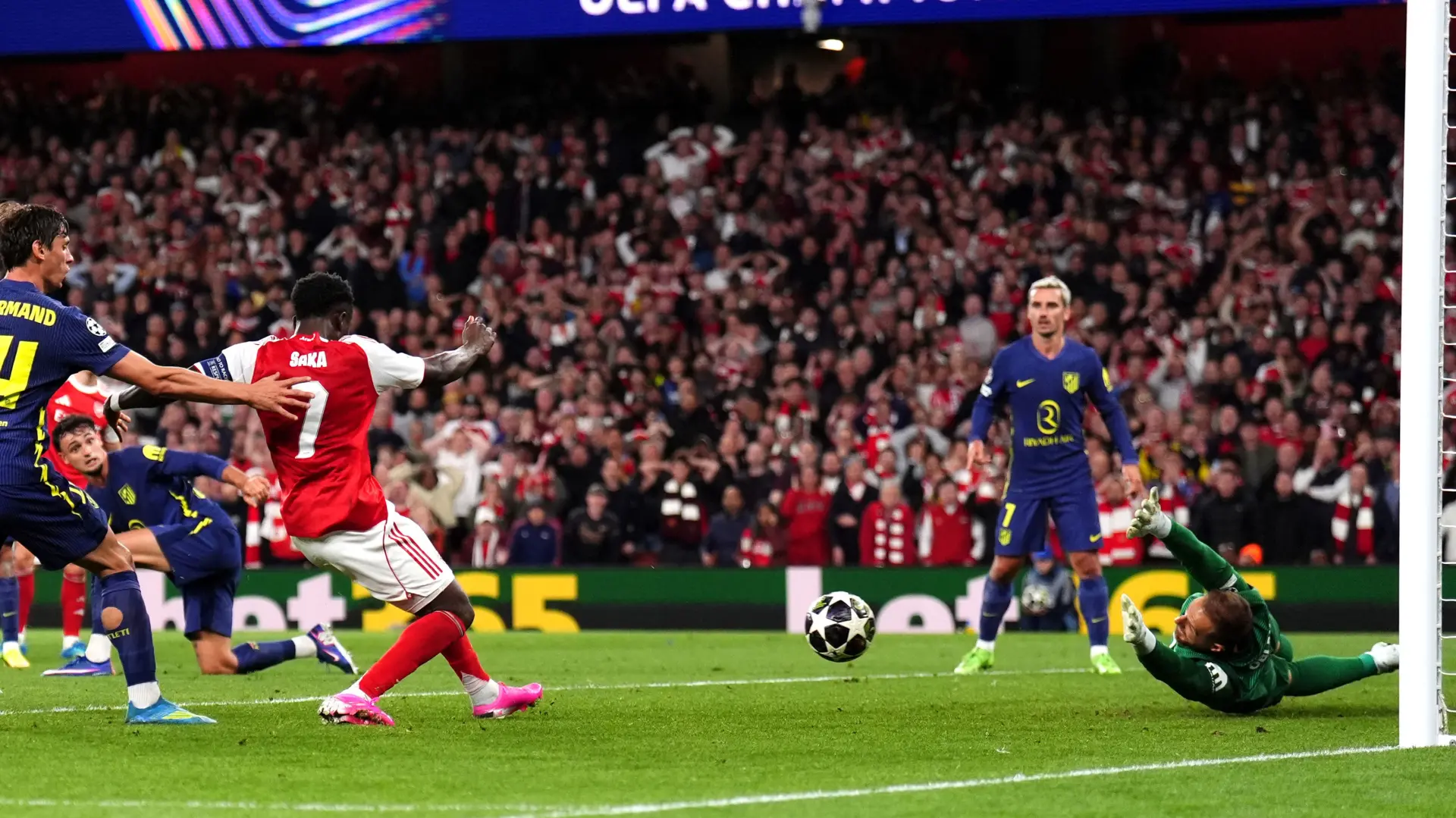 arsenal John WaltonPA via AP-69fada4bd367f.webp