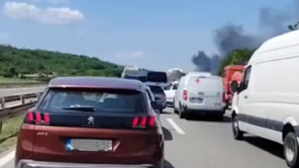 autoput vatrogasci zaustavna traka Instagram 192.rs-6a14477caf52a.webp