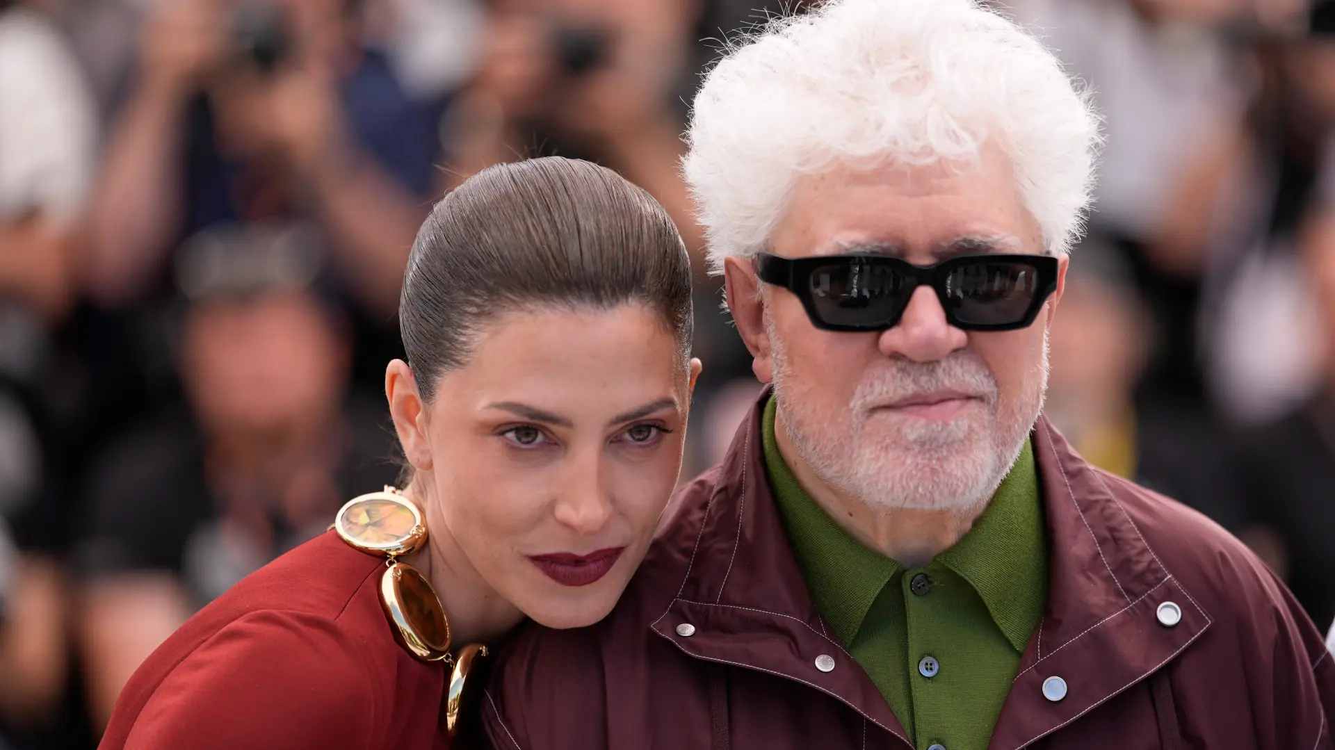 barbara leni i pedro almodovar AP PhotoJohn Locher-6a109e8ab918f.webp