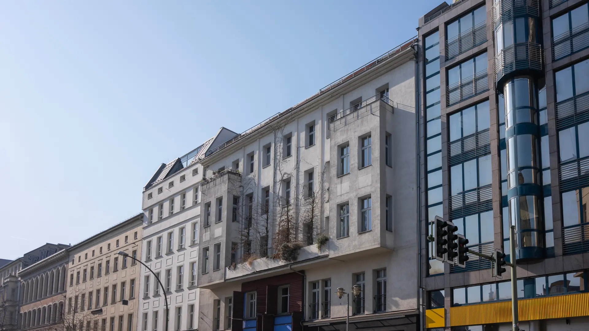 berlin shutterstock_2601209989-6a16fa84eaf9e.webp