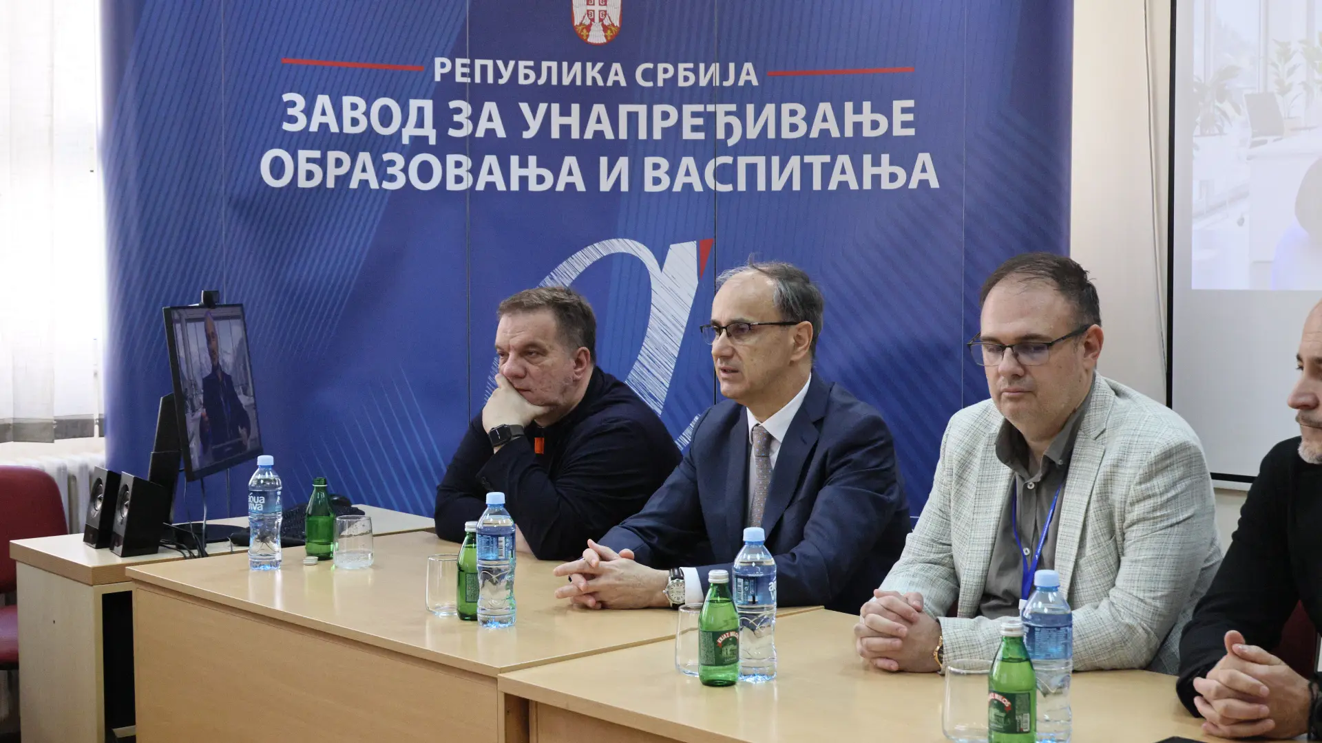 macut sa sastanak sa dekanima TANJUG VLADA REPUBLIKE SRBIJE SLOBODAN MILJEVIĆ-6a16f48b2f6d5.webp