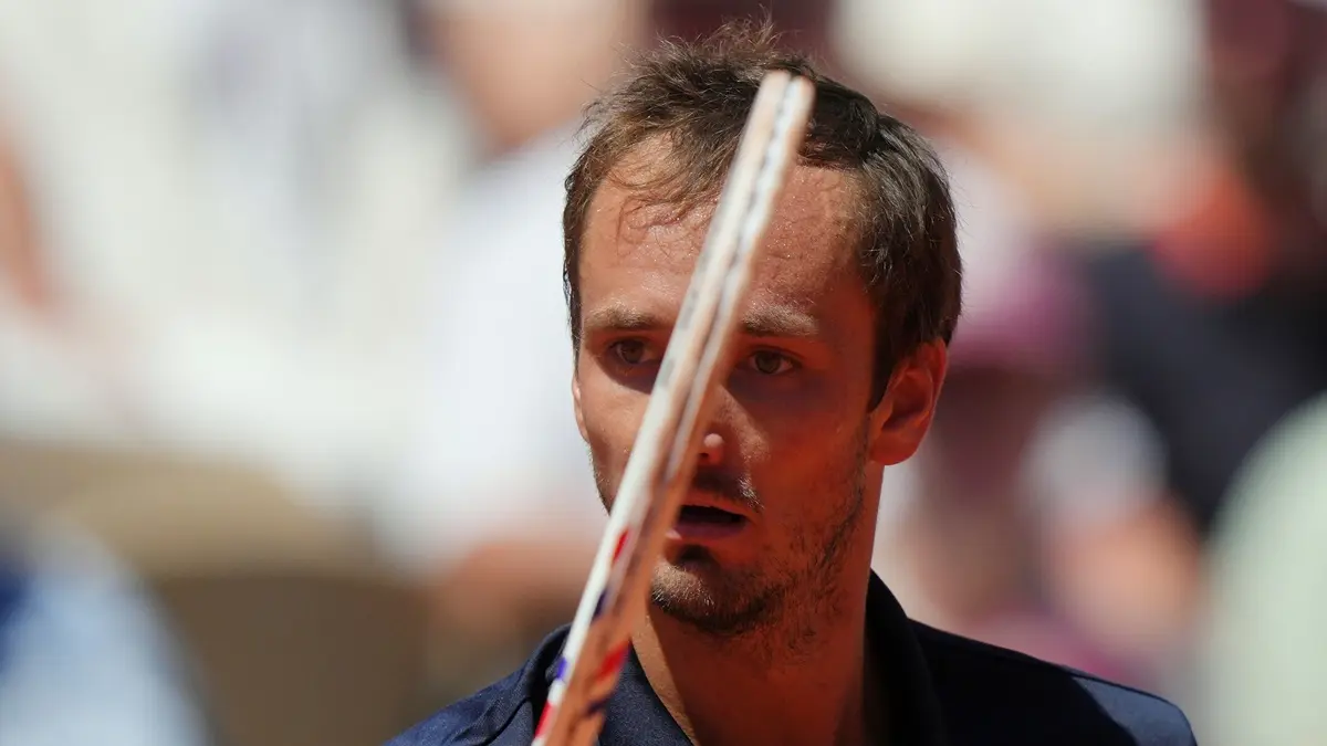 medvedev AP PhotoAurelien Morissard-6a159b1e0ef07.webp