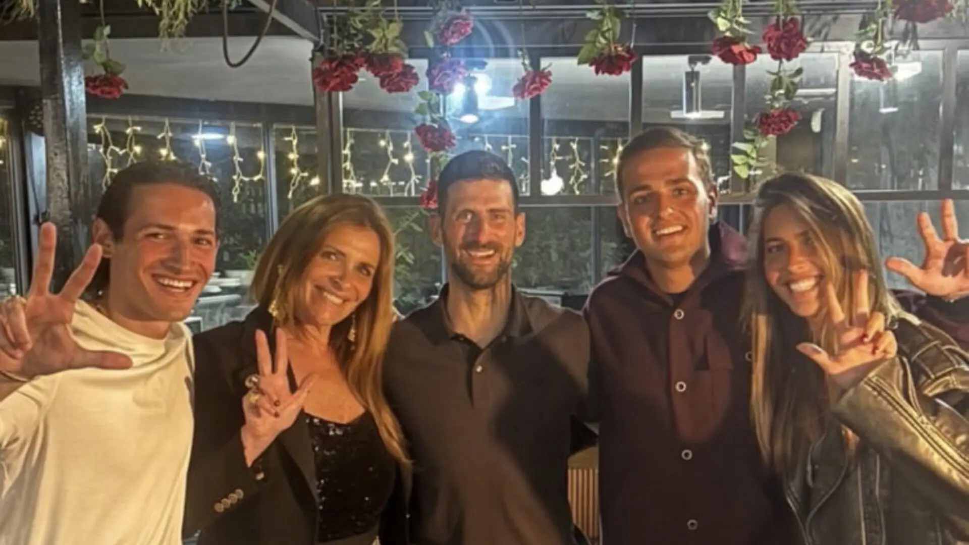 novak đoković i porodica siniše mihajlovića instagramdusanmiha11-69fb1a3070680.webp