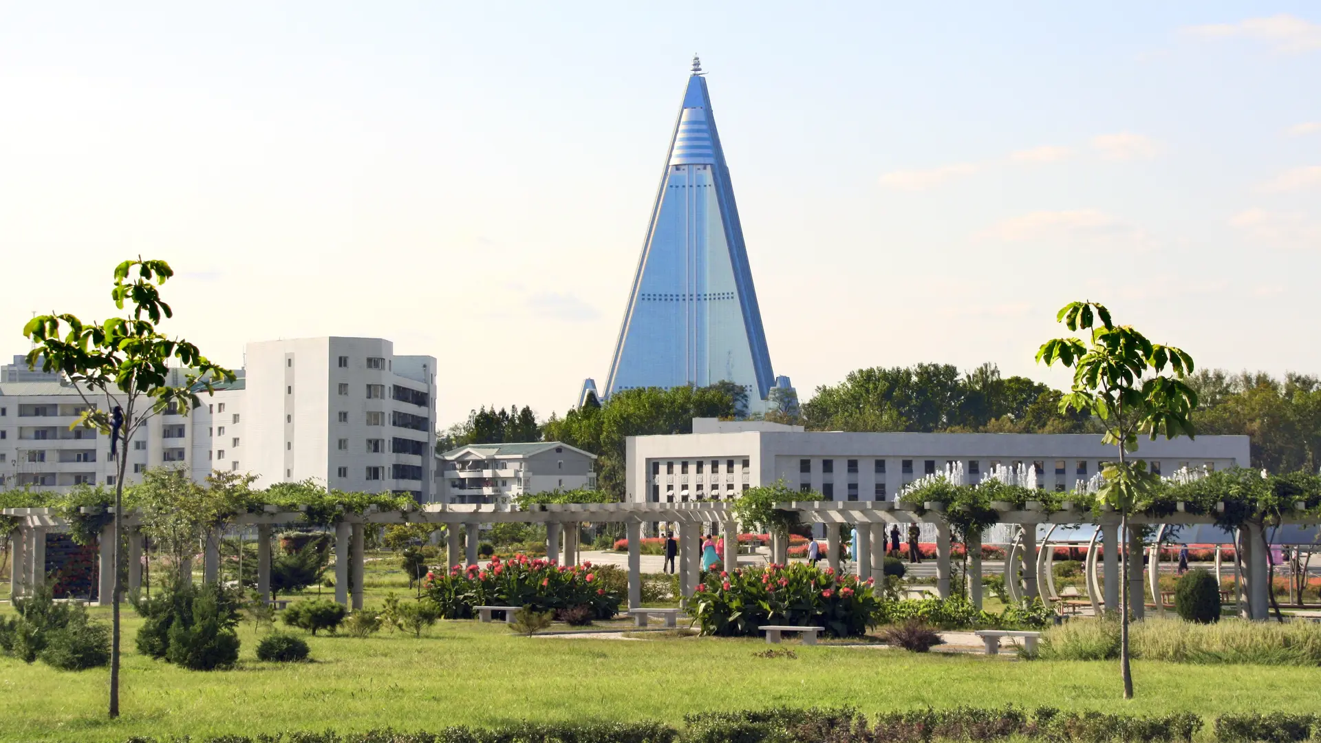 shutterstock_1589228719 hotel Rjugjong severna korea hotel-6a1acd038877f.webp