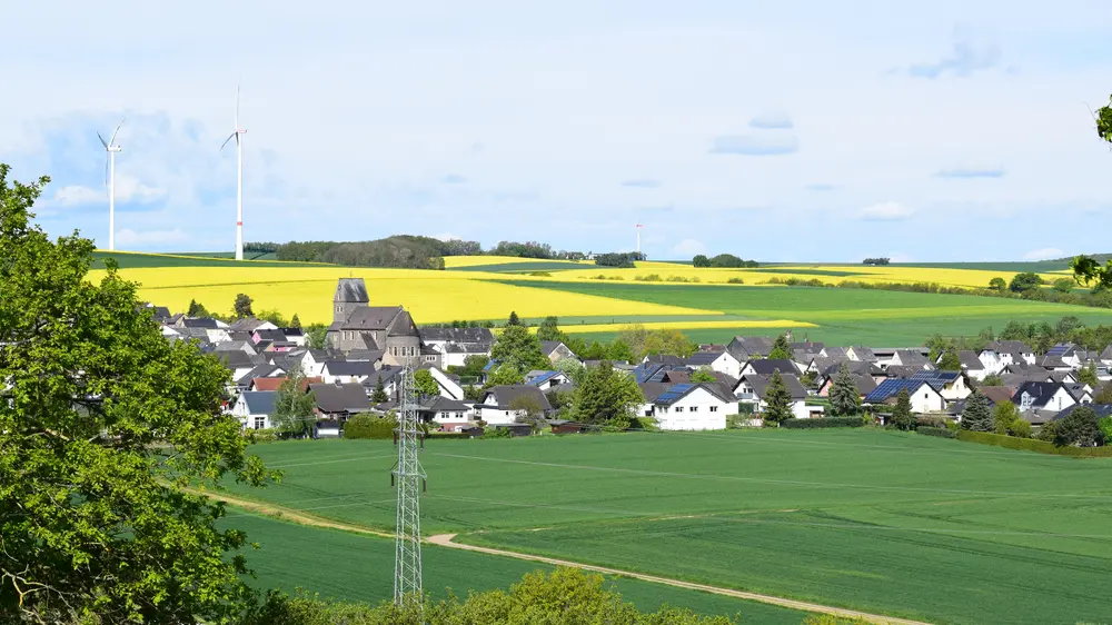 shutterstock_1981067426 Lande Alchajmer, Francuska, selo-6a16e47c1a413.webp