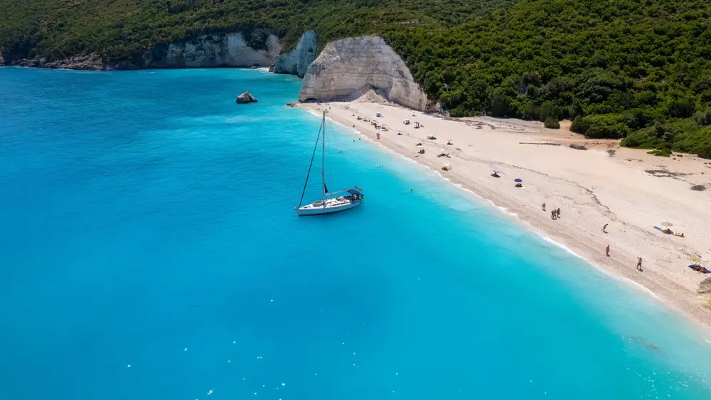 shutterstock_2257737875, grčka, plaže-69f729474e6f0.webp