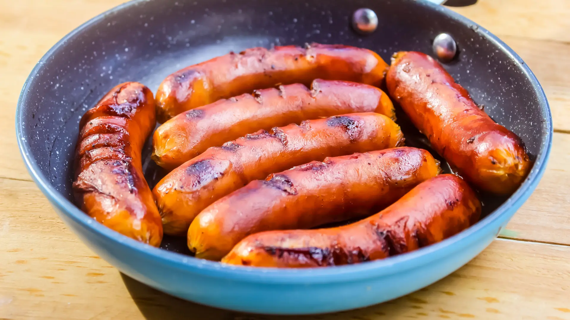 shutterstock_2621819871 kobasica-6a0601cadaf4c.webp