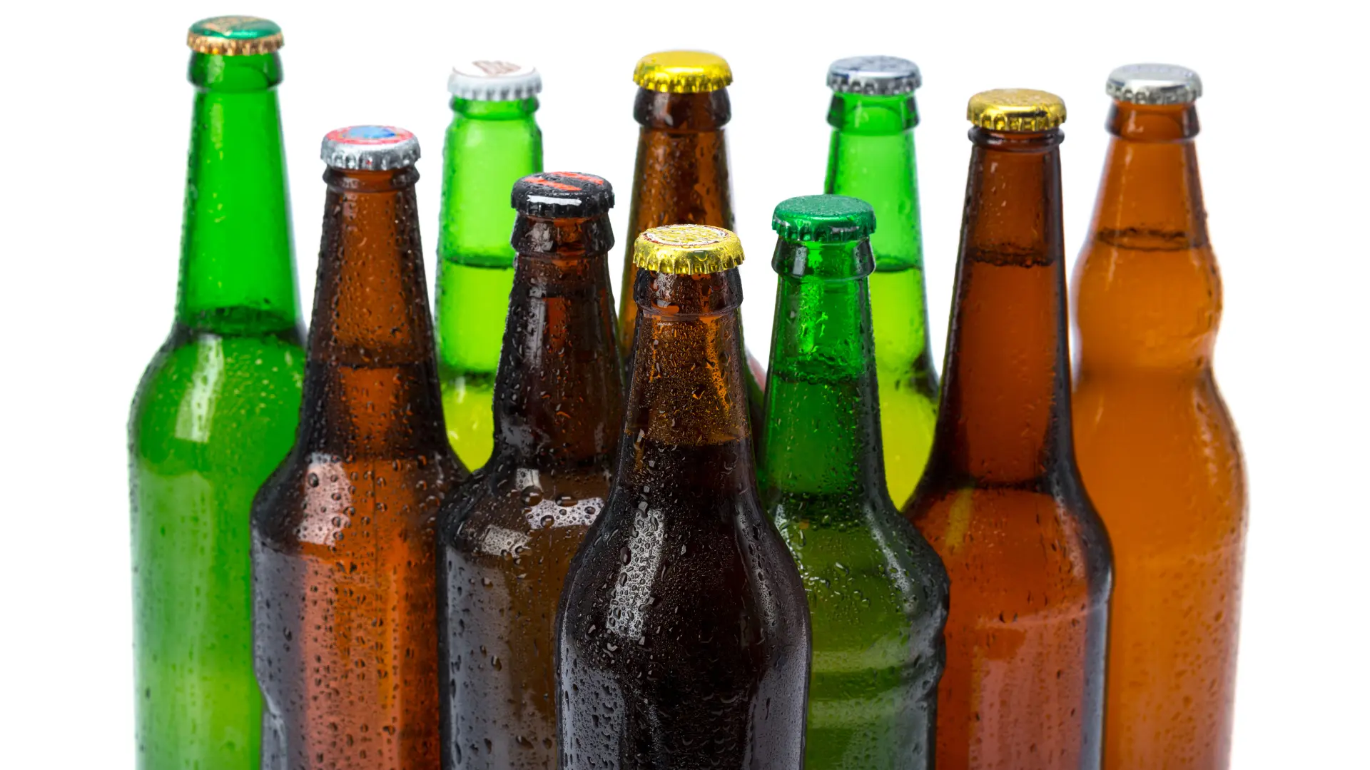 shutterstock_588047873 pivo flaše pivske flaše-6a06ecc08860a.webp