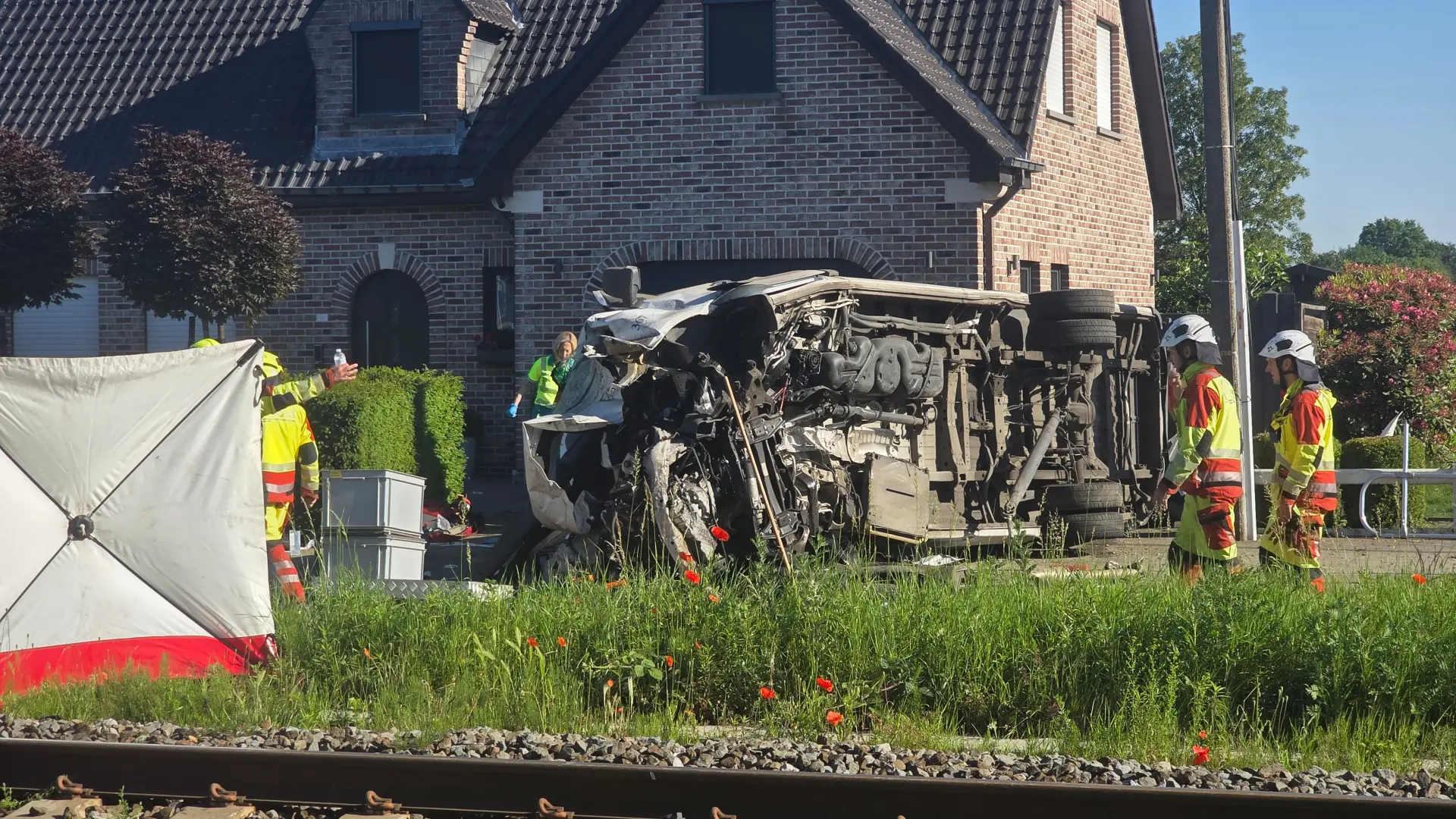sudar voza i školskog minibusa Belgija Tanjug AP Photo Koen Baten (2)-6a156fa98b65e.webp