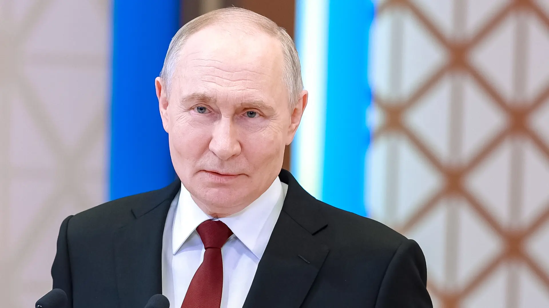 vladimir putin Alexander ShcherbakSputnik, Kremlin Pool Photo via AP-6a19c86baf428.webp