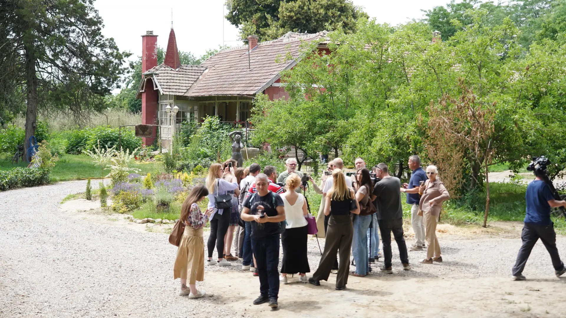 Antonio AhelATAImages Čuružanka film  kusturica-6a2a993ce2990.webp