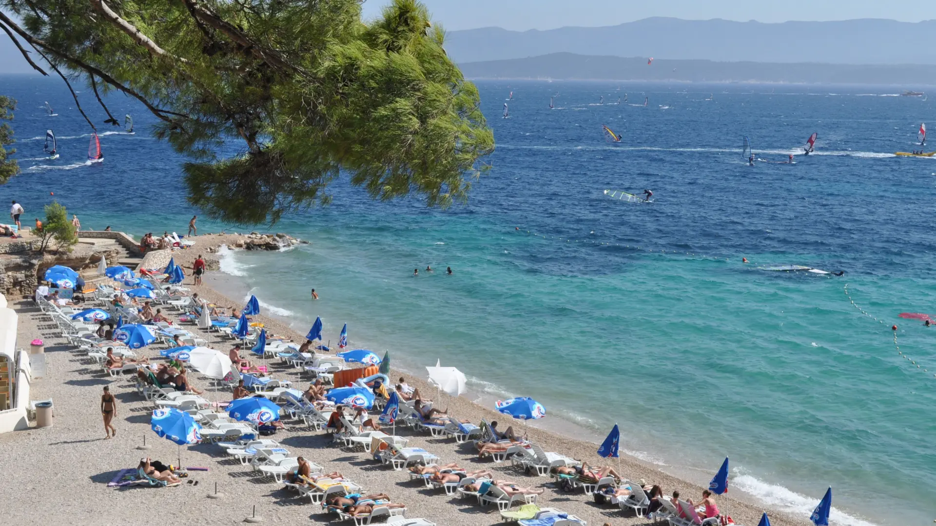 Hrvatska plaža ležaljke Pixabay-6a1fef4db67a6.webp