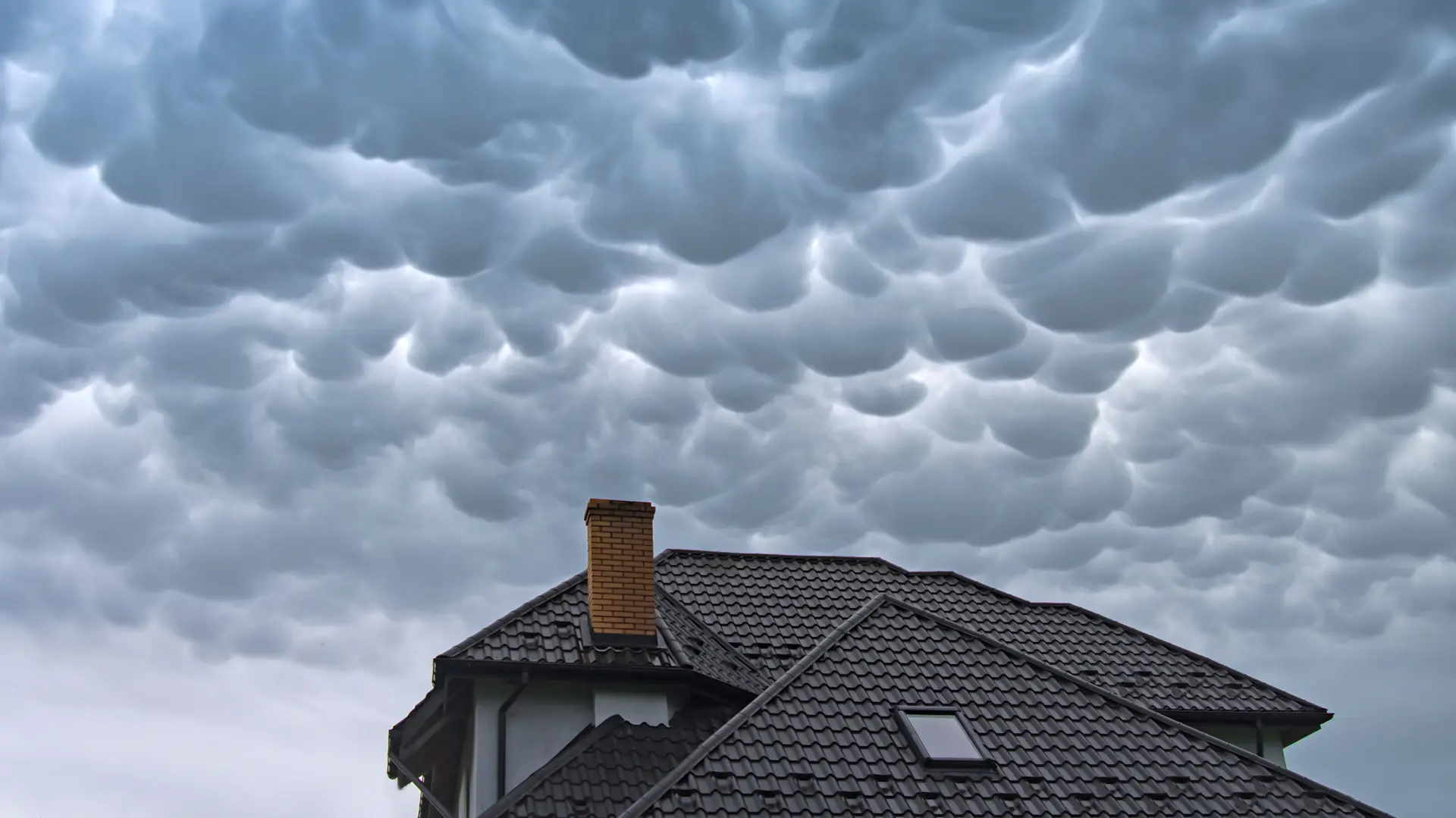 Mammatus oblaci shutterstock_1756395023-6a1dc5dc3901b.webp