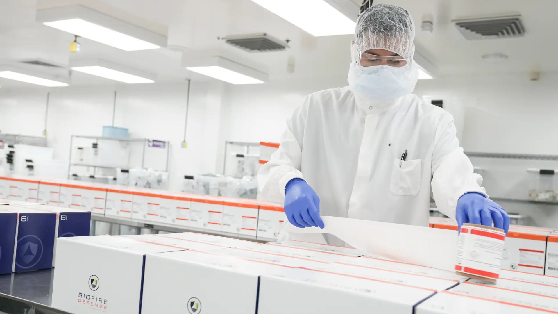 Niki Chan WylieAP Content Services for bioMérieux ebola-6a3b811a8938d.webp