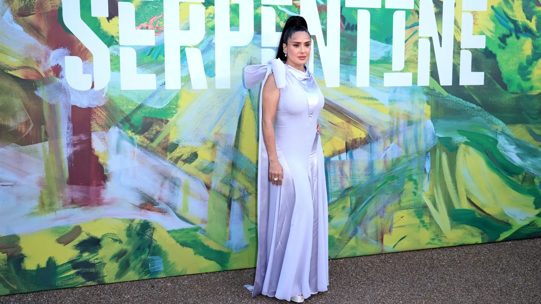 Salma Hajek JAMES SHAW : BACKGRID : Backgrid UK : Profimedia-6a3c15d420204.webp