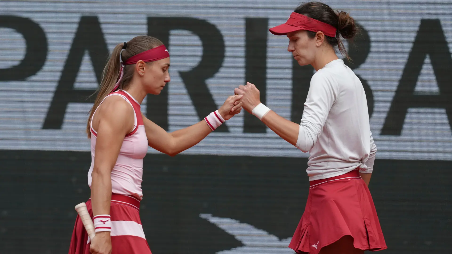 Tan2026-06-0712261899_5 ana danilina aleksandra krunic AP PhotoAurelien Morissard-6a2c18ce1da26.webp