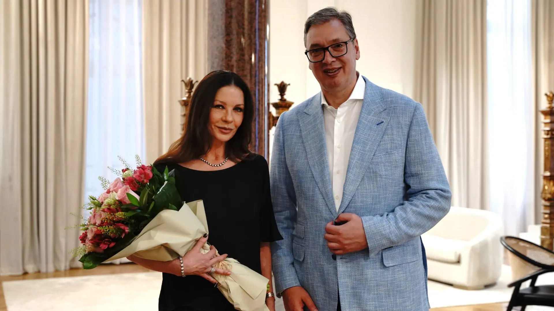 Vučić zita džons-6a32e1991a41b.webp