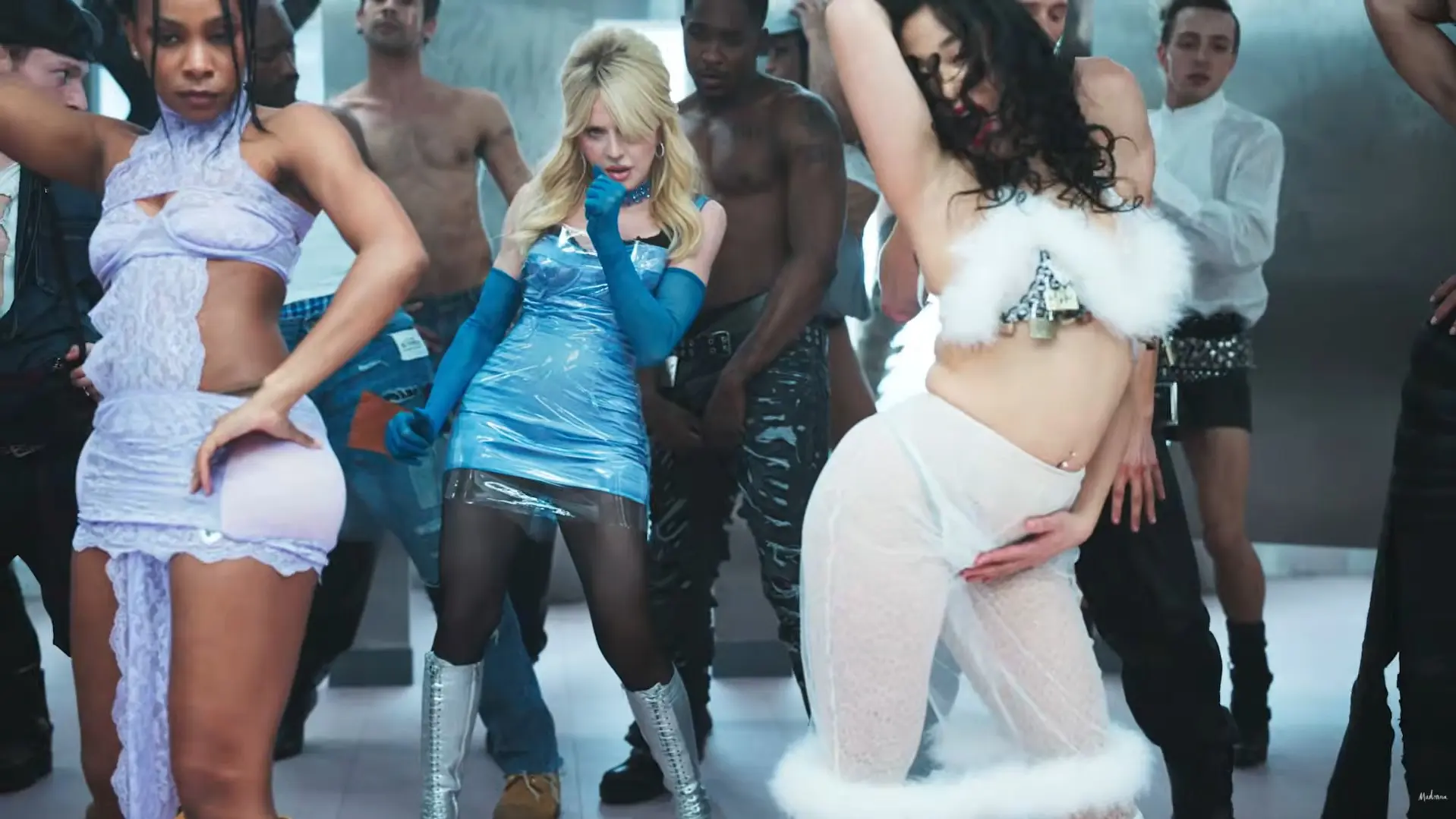Youtube printscreen, Madonna Madona 1-6a27ffc1cf852.webp