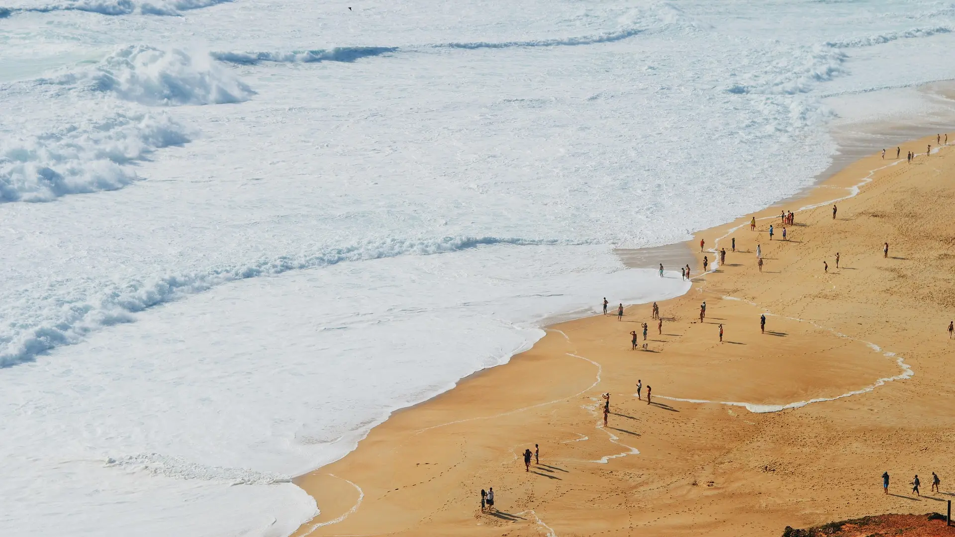 atlantski okean portugal plaza pixabay-6a2eb079be0ea.webp