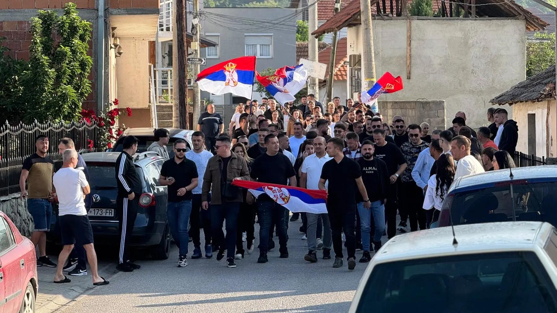 izbori Kosovo i Metohija Srbi glasanje trobojke TANJUG STR-6a2512a696673.webp