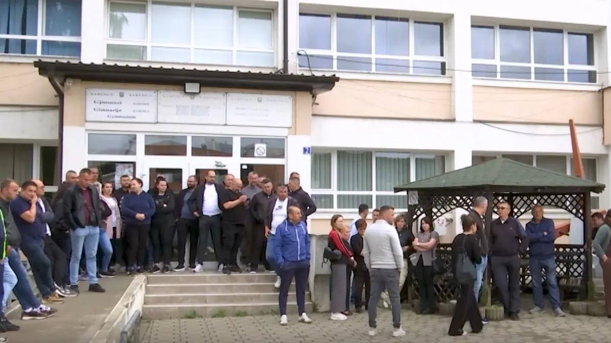 protest Kosovska Kamenica Tanjug video Printscreen-6a2bc35325209.webp