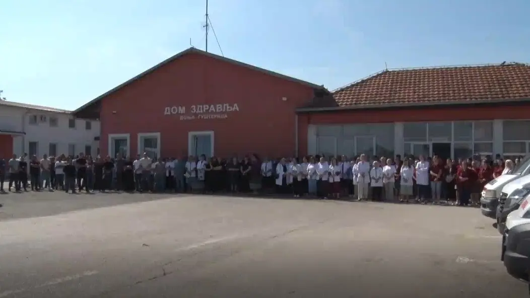 protest srbi na kim hapšenje direktora-6a291d51f28e4.webp