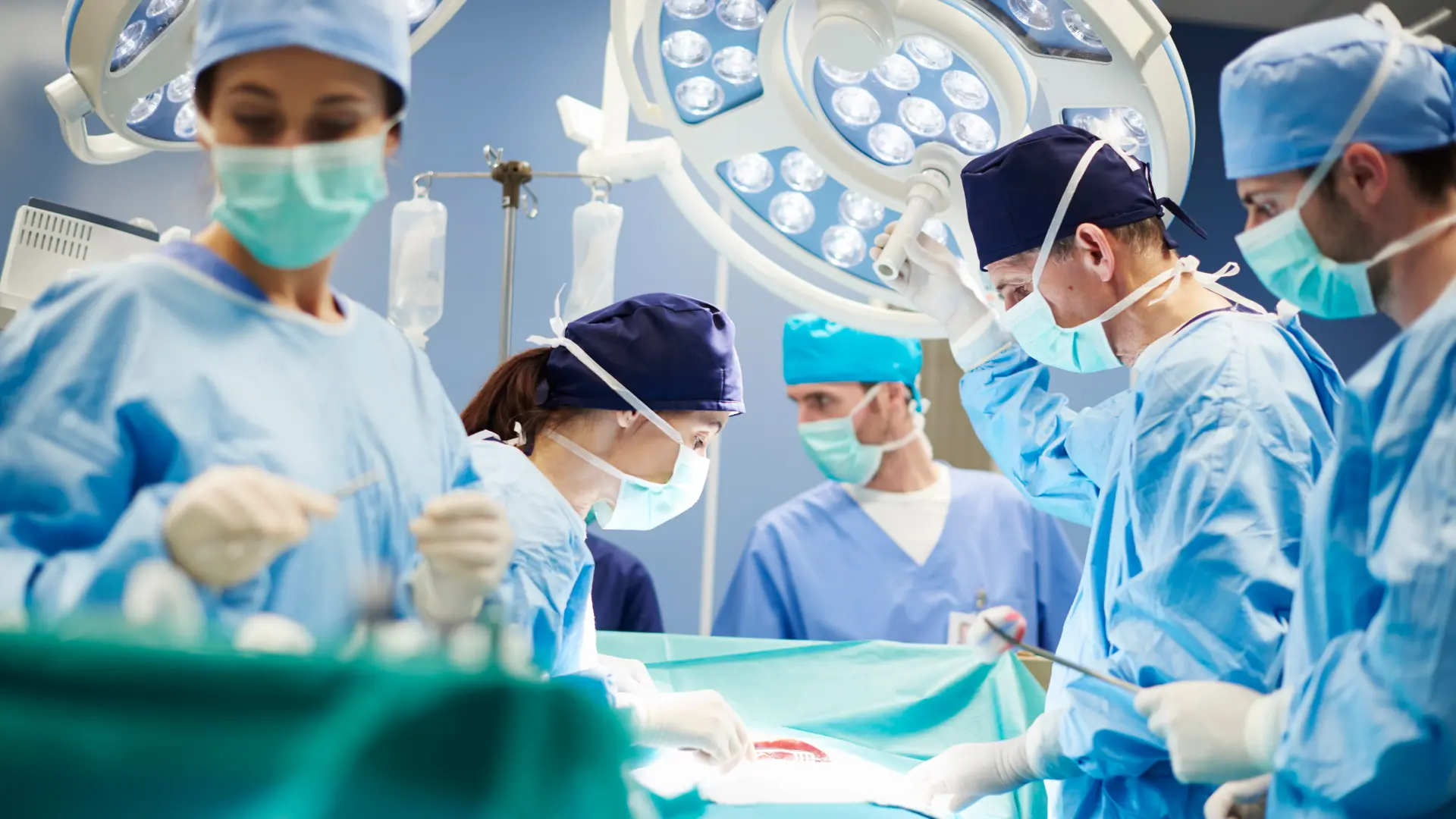 shutterstock_1351902713 operacija bolnica transplantacija organa-6a27f9762fc3d.webp