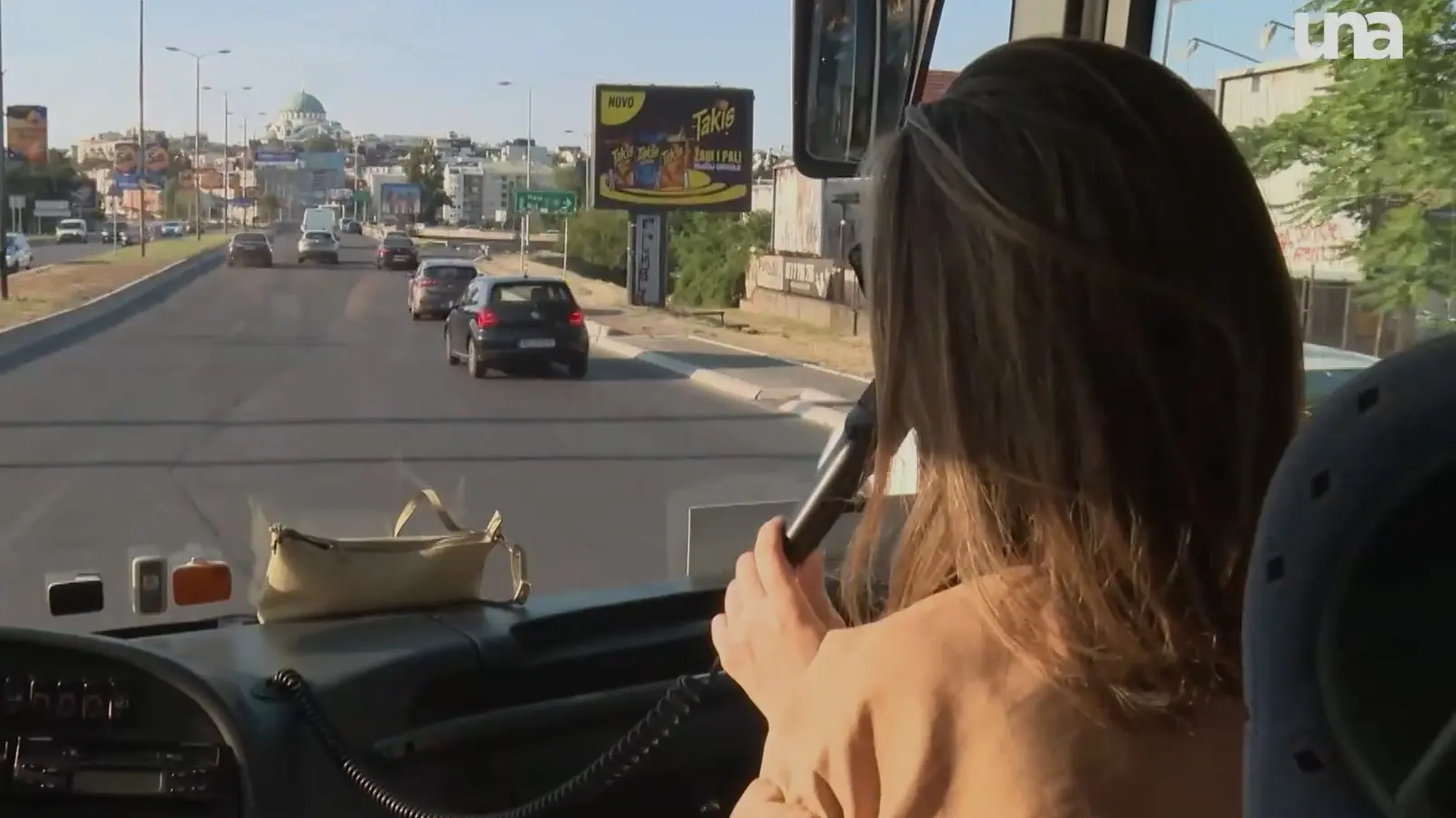 turisticki autobus una -6a2af6136eb9d.webp