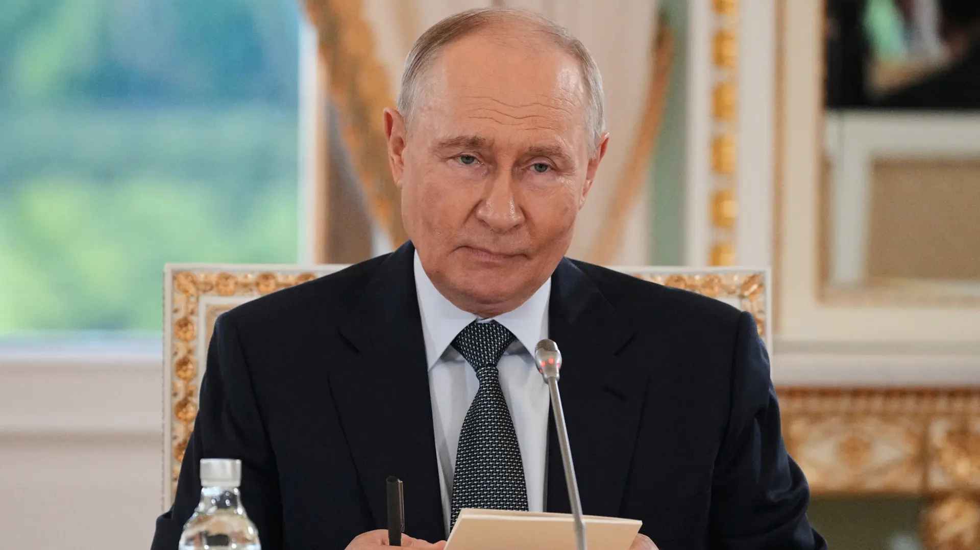 vladimir putin Dmitri LovetskyPool via REUTERS-6a21b6e7e863c.webp
